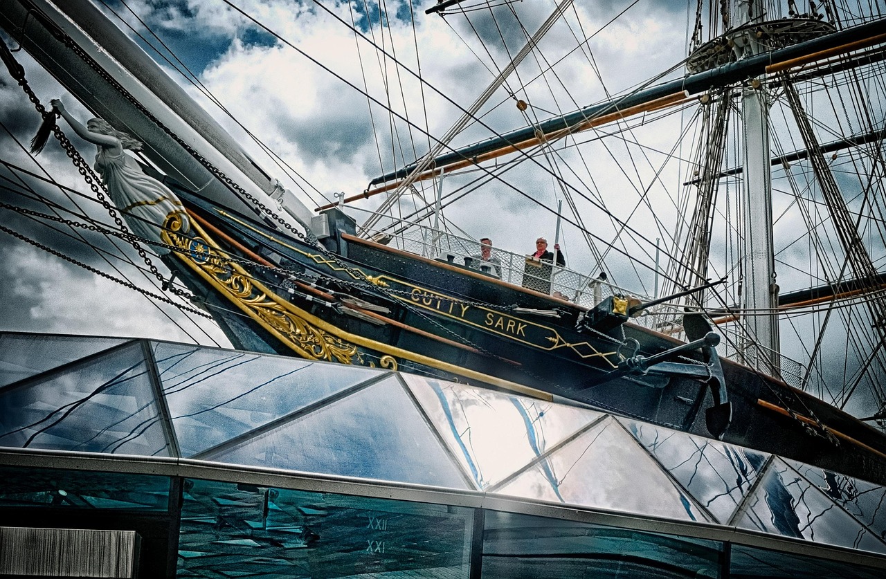 cutty sark, ship, dock, nature, landmark, greenwich, london, cutty, sark, vessel, old, england, sailing, clipper, historical, rigging, wooden, britain, history, kingdom, english, boat, mast, uk, transportation, sea, naval, famous, shipping, sail